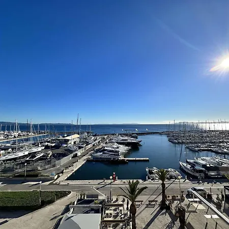 Hyetouze T2 Pour 4 Personnes Vue Et Port- Port Hyeres